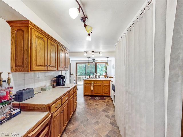173 Brentview Drive, Grafton, OH 44044