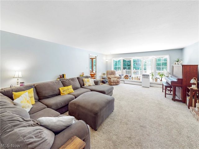 173 Brentview Drive, Grafton, OH 44044