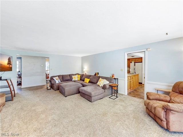 173 Brentview Drive, Grafton, OH 44044