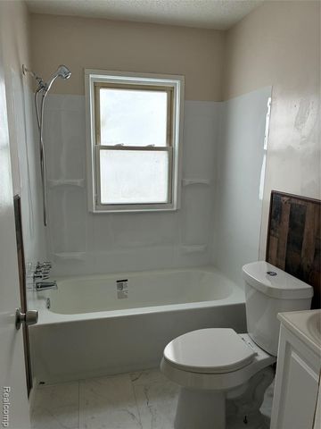 16107 Manning Street, Detroit, MI 48205