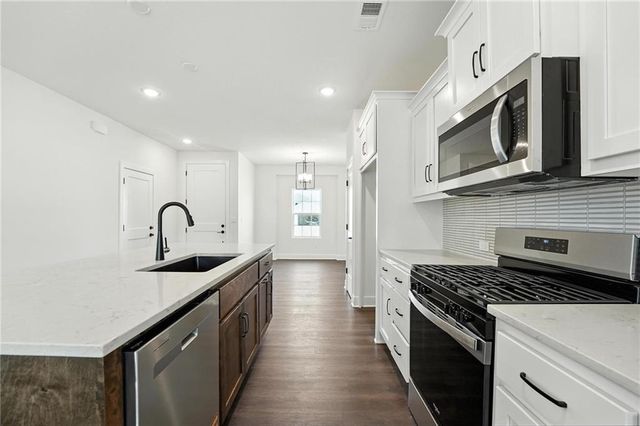 20624 Barker Street, Spring Hill, KS 66083