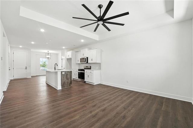 20624 Barker Street, Spring Hill, KS 66083