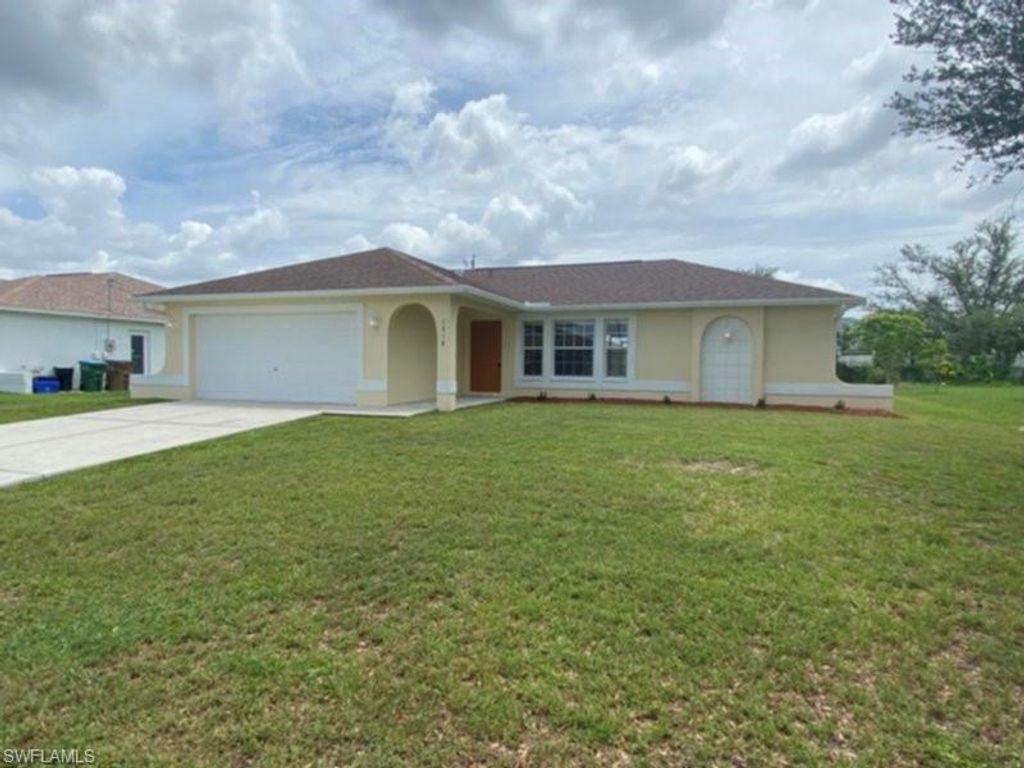 1318 NE 2nd ST, Cape Coral, FL 33909