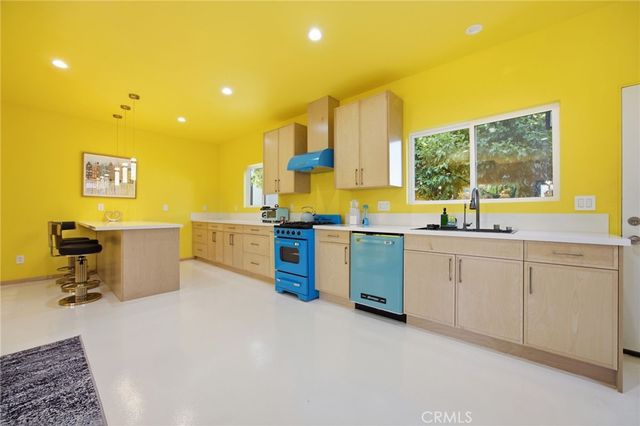 5606 White Oak Avenue, Encino, CA 91316