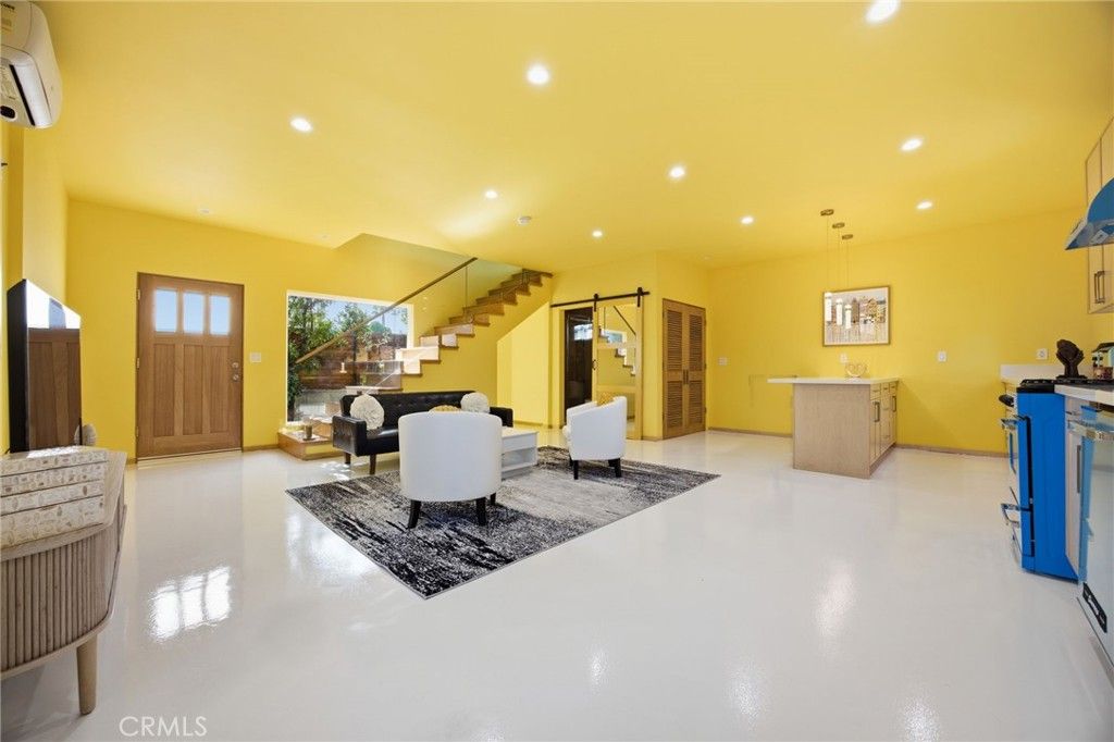5606 White Oak Avenue, Encino, CA 91316