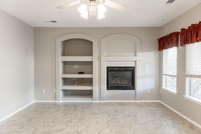 3809 Pinon Jay Court NW, Albuquerque, NM 87120