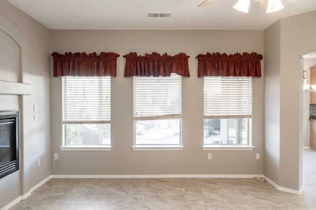 3809 Pinon Jay Court NW, Albuquerque, NM 87120