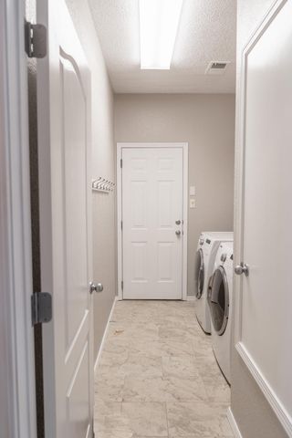 3809 Pinon Jay Court NW, Albuquerque, NM 87120