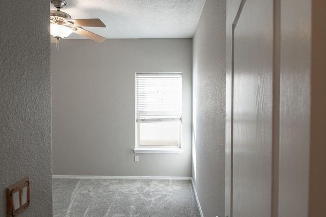 3809 Pinon Jay Court NW, Albuquerque, NM 87120