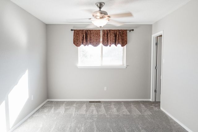 3809 Pinon Jay Court NW, Albuquerque, NM 87120