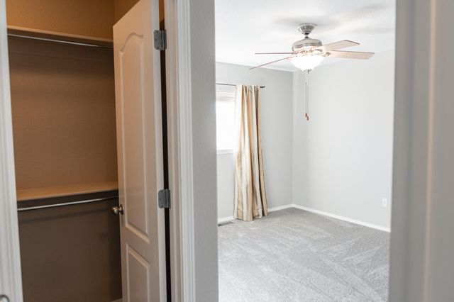 3809 Pinon Jay Court NW, Albuquerque, NM 87120