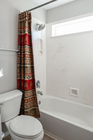 3809 Pinon Jay Court NW, Albuquerque, NM 87120