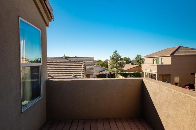3809 Pinon Jay Court NW, Albuquerque, NM 87120