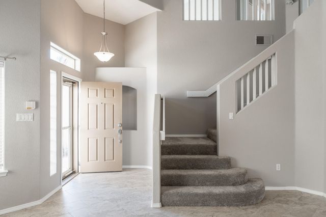 3809 Pinon Jay Court NW, Albuquerque, NM 87120