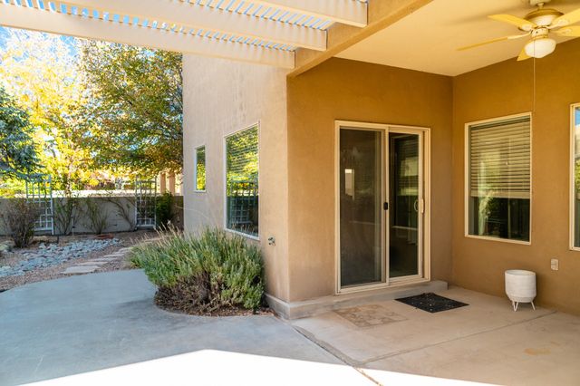 3809 Pinon Jay Court NW, Albuquerque, NM 87120