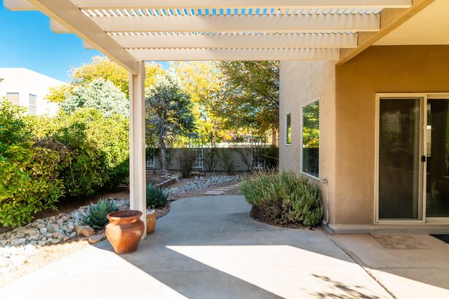 3809 Pinon Jay Court NW, Albuquerque, NM 87120