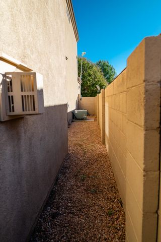 3809 Pinon Jay Court NW, Albuquerque, NM 87120