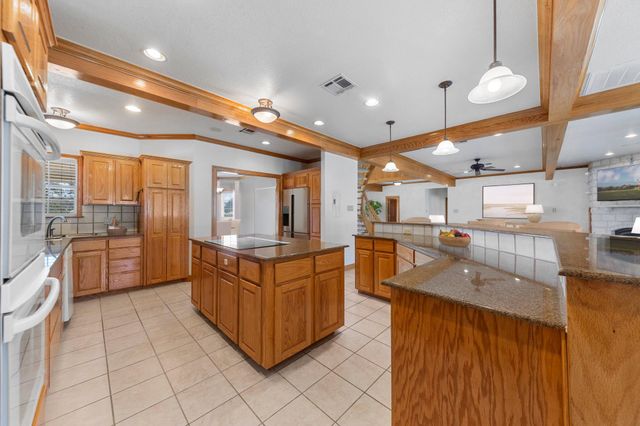 8300 Money Pit RD, Killeen, TX 76542