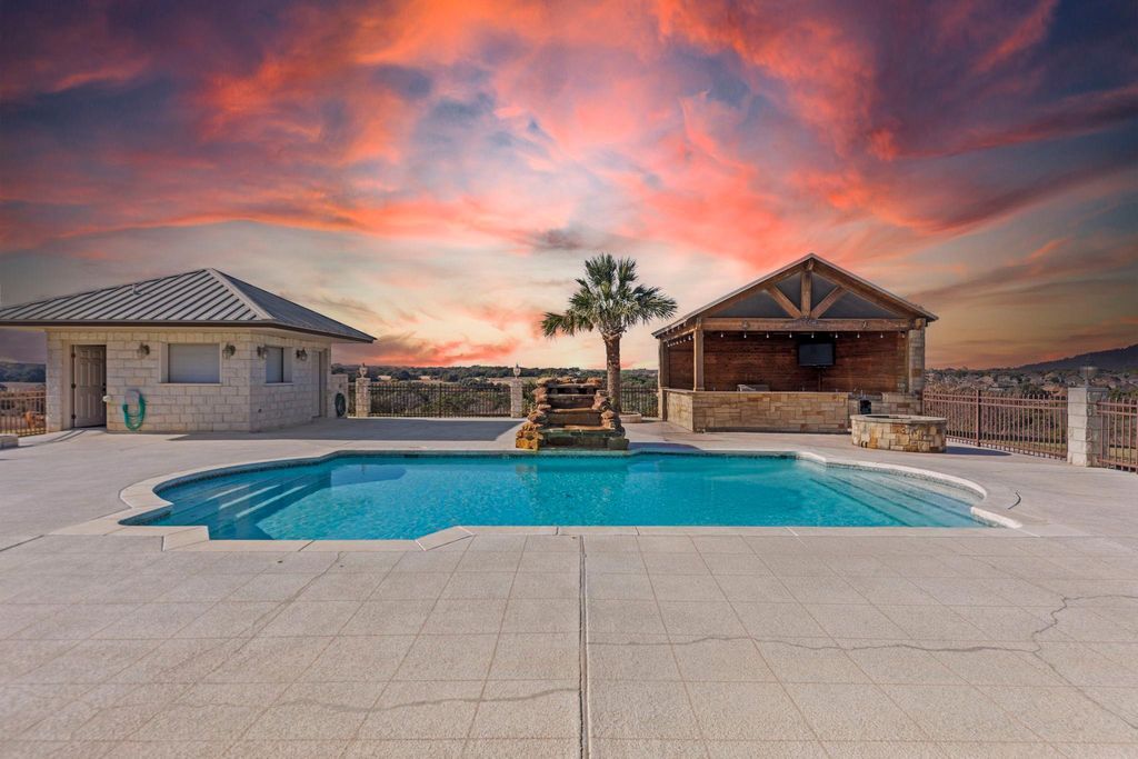 8300 Money Pit RD, Killeen, TX 76542