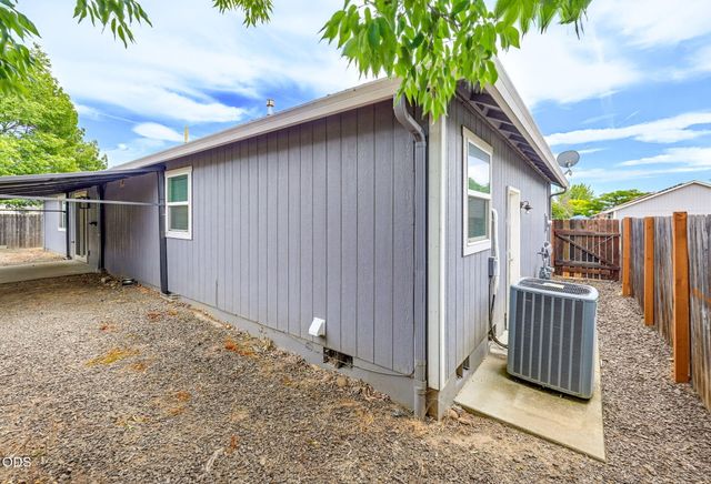 3643 Amelia Way, White City, OR 97503