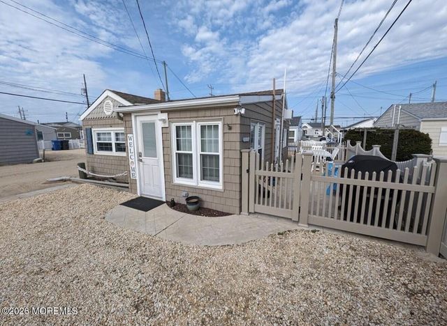 34 E Tarpon Way, Lavallette, NJ 08735