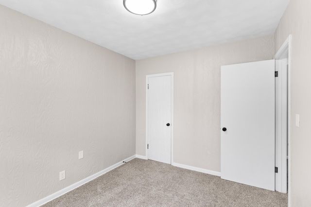 1985 Prosperity Road, Maplewood, MN 55109