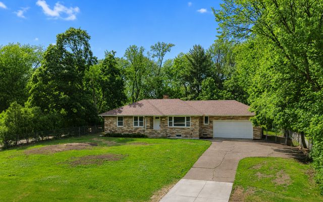 1985 Prosperity Road, Maplewood, MN 55109