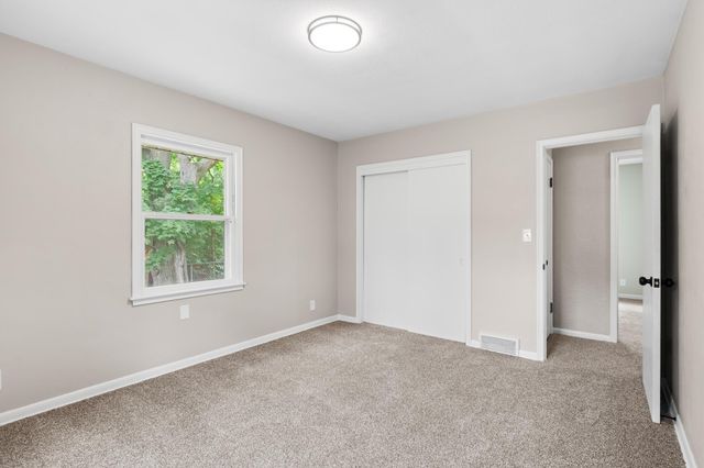 1985 Prosperity Road, Maplewood, MN 55109