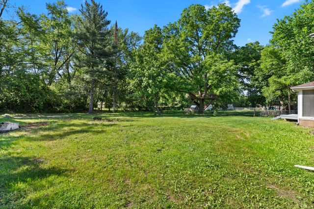 1985 Prosperity Road, Maplewood, MN 55109