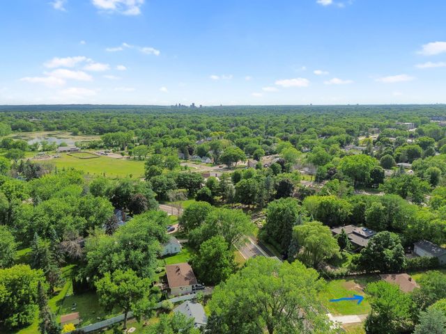 1985 Prosperity Road, Maplewood, MN 55109