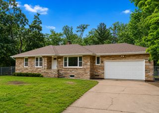 1985 Prosperity Road, Maplewood, MN 55109