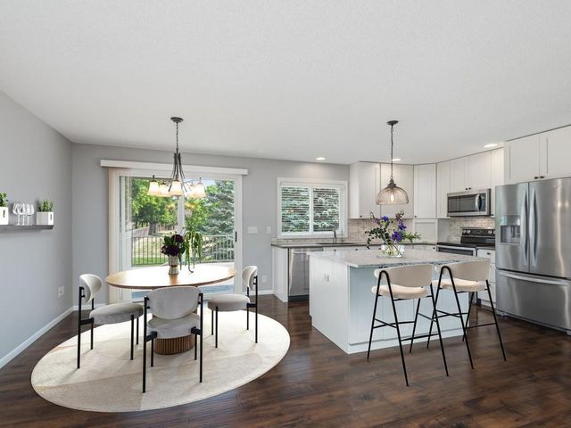 7926 Chesshire Lane N, Maple Grove, MN 55311