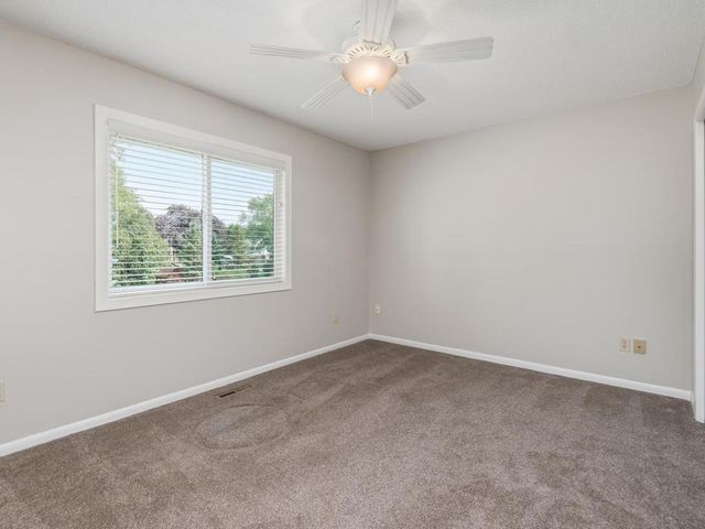 7926 Chesshire Lane N, Maple Grove, MN 55311