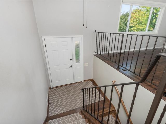 7926 Chesshire Lane N, Maple Grove, MN 55311