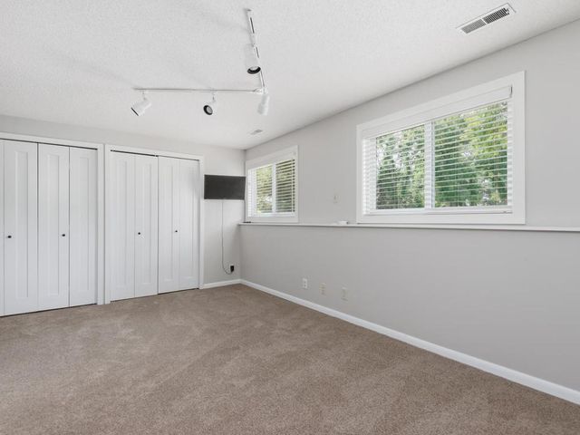 7926 Chesshire Lane N, Maple Grove, MN 55311