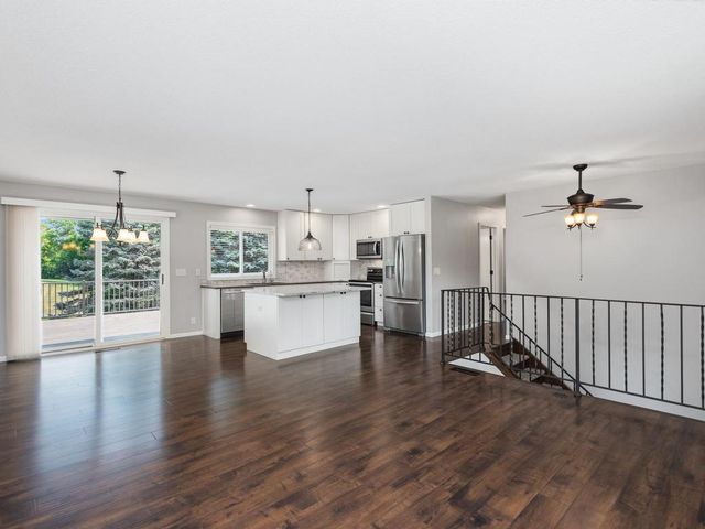 7926 Chesshire Lane N, Maple Grove, MN 55311