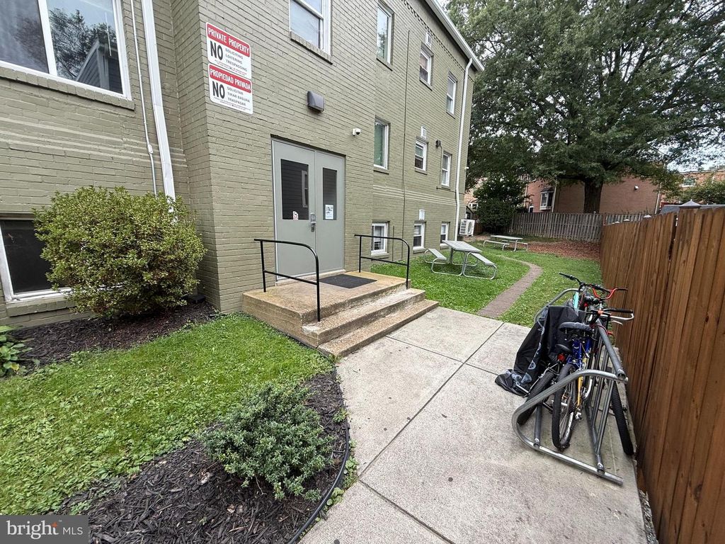 618 NOTABENE DR #4, Alexandria, VA 22305