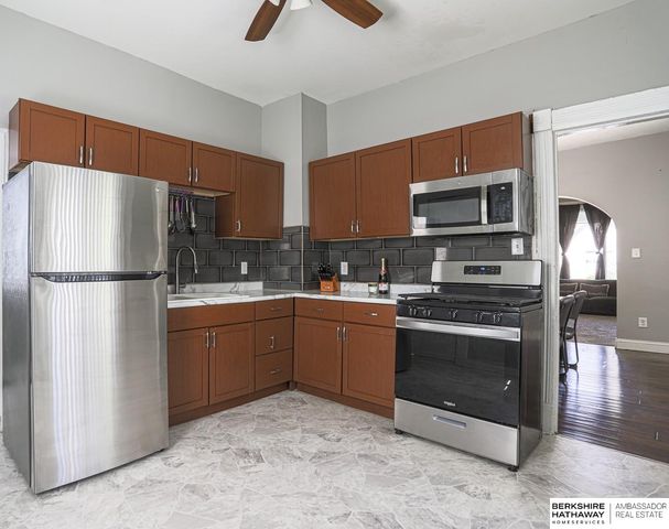 4323 Grant Street, Omaha, NE 68111