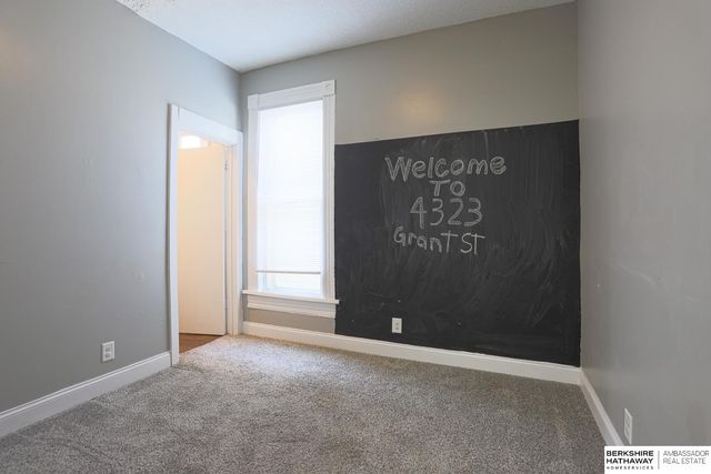 4323 Grant Street, Omaha, NE 68111