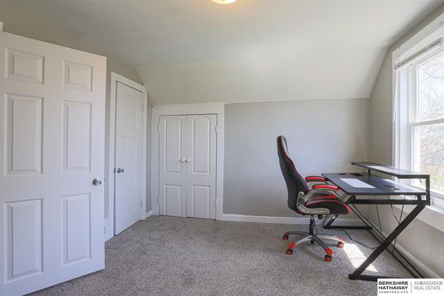 4323 Grant Street, Omaha, NE 68111