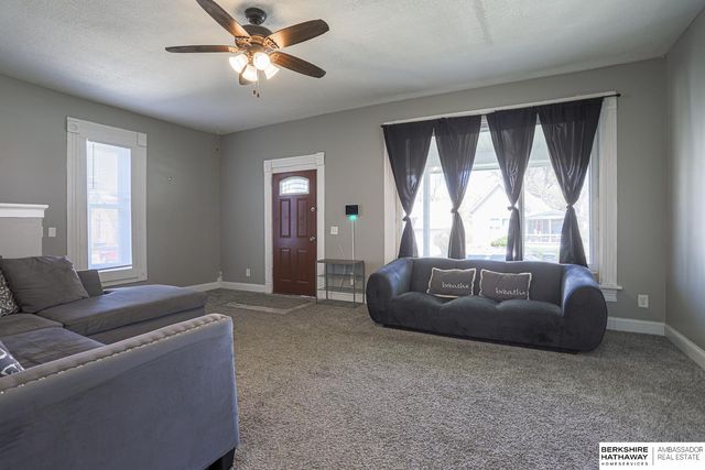 4323 Grant Street, Omaha, NE 68111