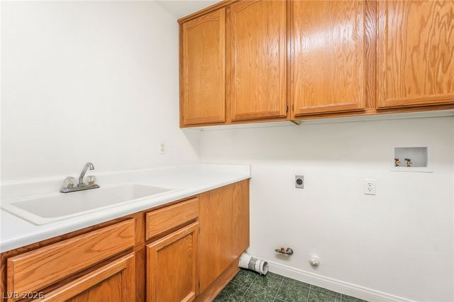 7628 Poppy Meadow Street, Las Vegas, NV 89123