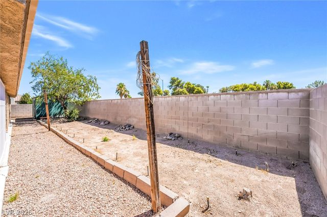 7628 Poppy Meadow Street, Las Vegas, NV 89123