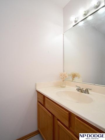 7514 N 82nd Circle, Omaha, NE 68122