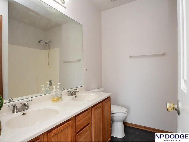 7514 N 82nd Circle, Omaha, NE 68122