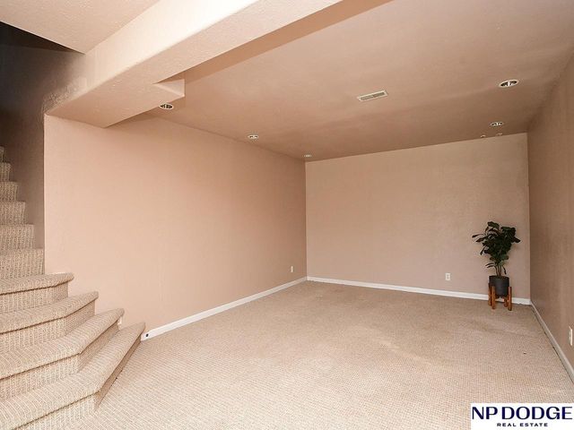 7514 N 82nd Circle, Omaha, NE 68122