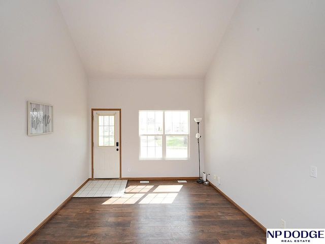 7514 N 82nd Circle, Omaha, NE 68122