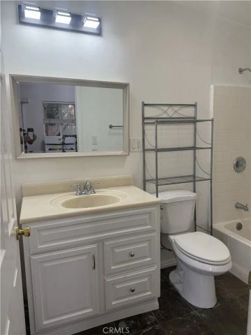 17537 Tuba, Northridge, CA 91325