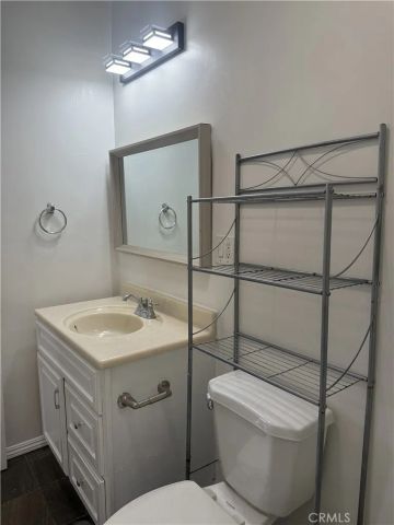 17537 Tuba, Northridge, CA 91325