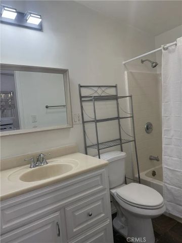 17537 Tuba, Northridge, CA 91325